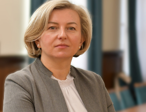 Dr Marta Materska-Samek